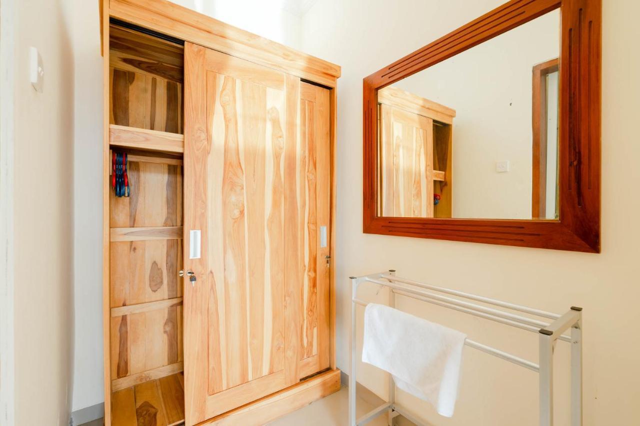 Rara Guesthouse Canggu Екстериор снимка