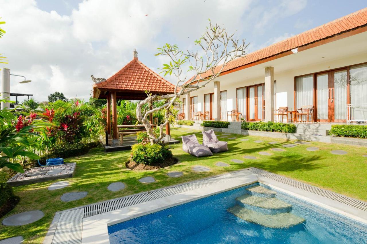 Rara Guesthouse Canggu Екстериор снимка